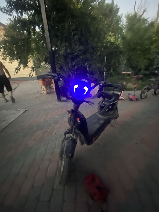 продам скутер sk8