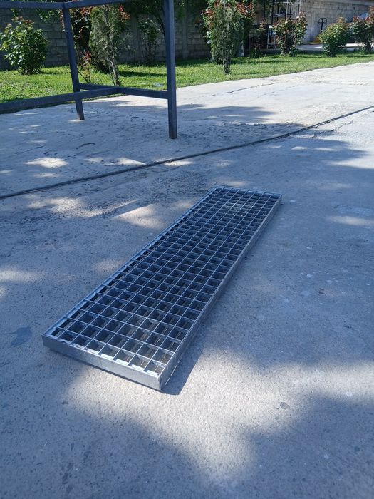 Trepte zincate galvanizate