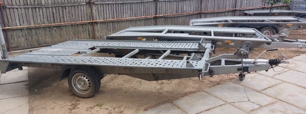 DE INCHIRIAT Platforma 2 AXE 2T 4m / 1 AXA 1,5T 3,5m / Remorca 750 kg