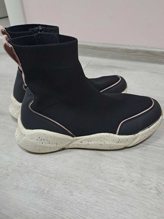 Боти за момиче Зара