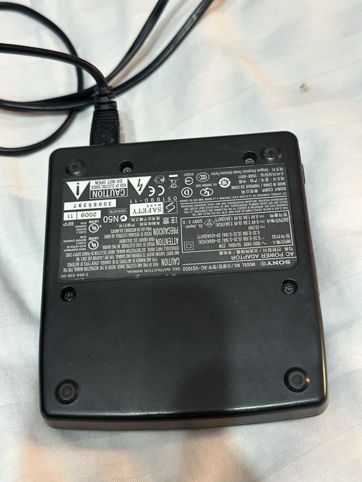 AC-VQ1050 Sony adapter