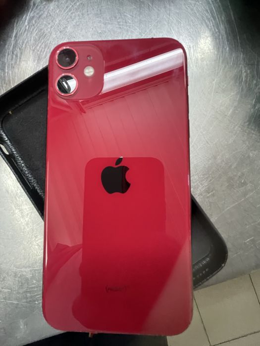 Продаю iPhone 11