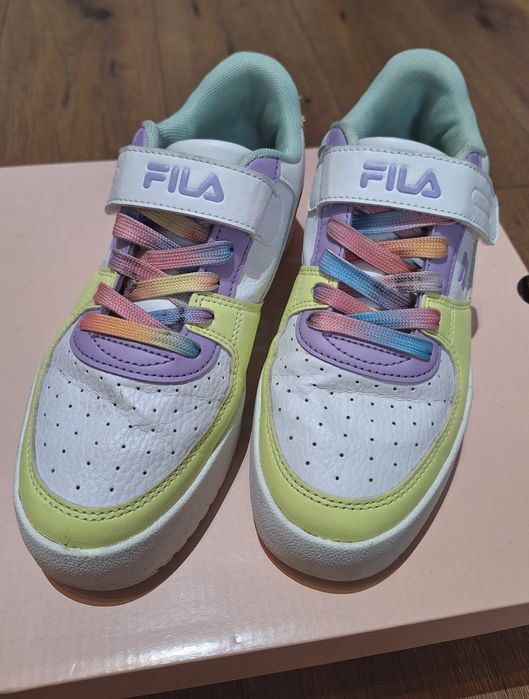 Adidasi dama FILA 36