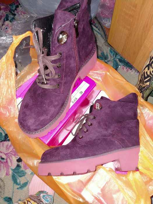 Вся обувь новая.