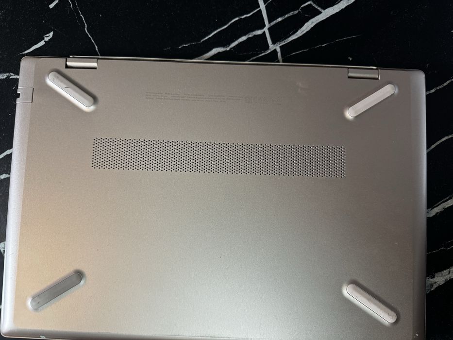 Лаптоп HP Pavilion