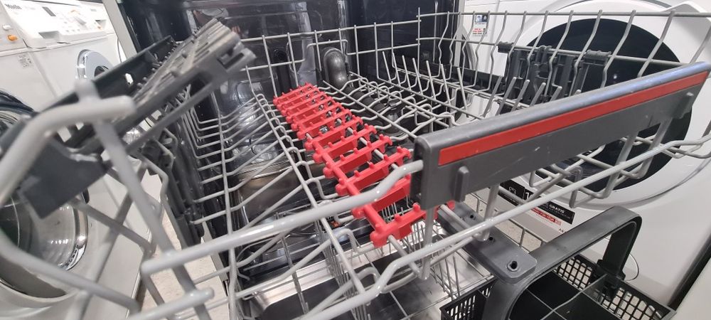 Свободностояща Съдомиялна 60см AEG  13к-та AirDry