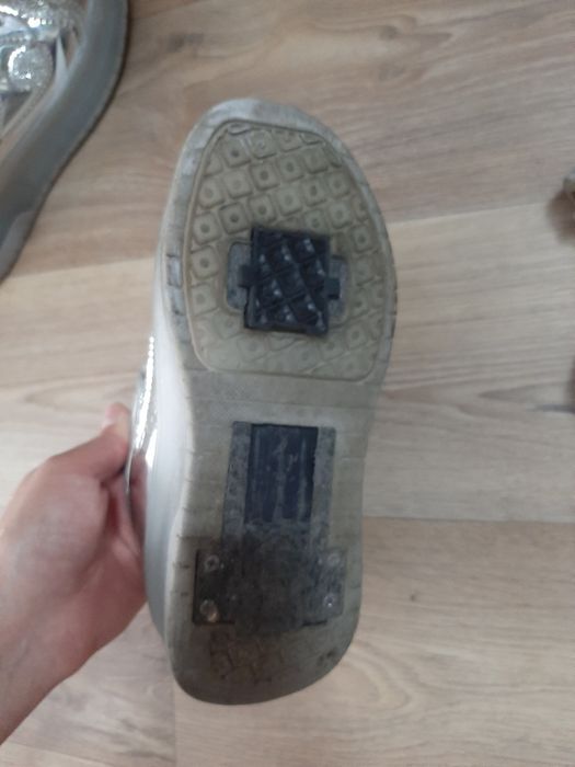 Кроссовки ролики