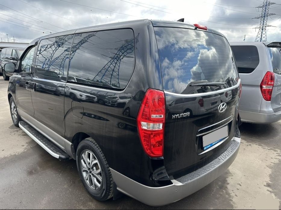 Старекс Минивен 7 мест. Комфортные поездки и экскурсии по Узбекистану.