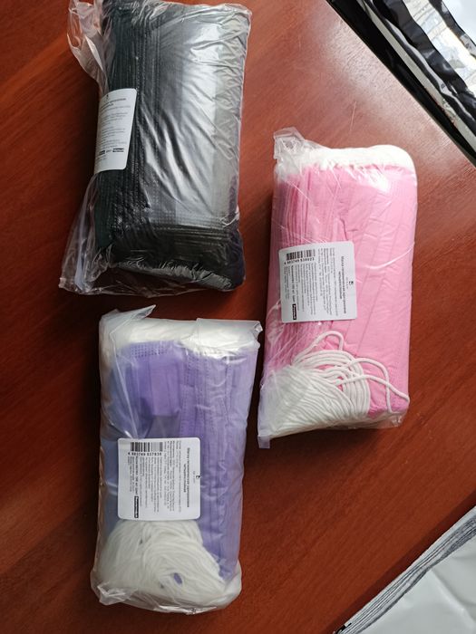 Бахилы черные одноразовые, салфет, перчатки,  маски одноразовые ,