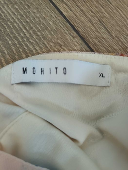 Рокля на цветя, MOHITO