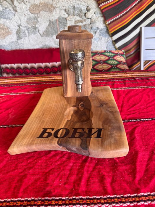 Малък диспенсър за алкохол