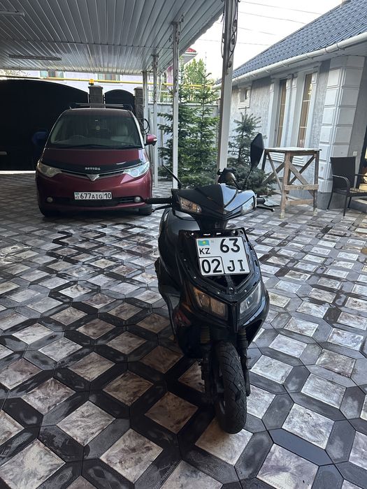 Продам Скутер  150куб  Вилими м8