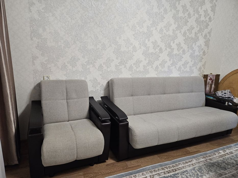 Продаётся диван с креслом