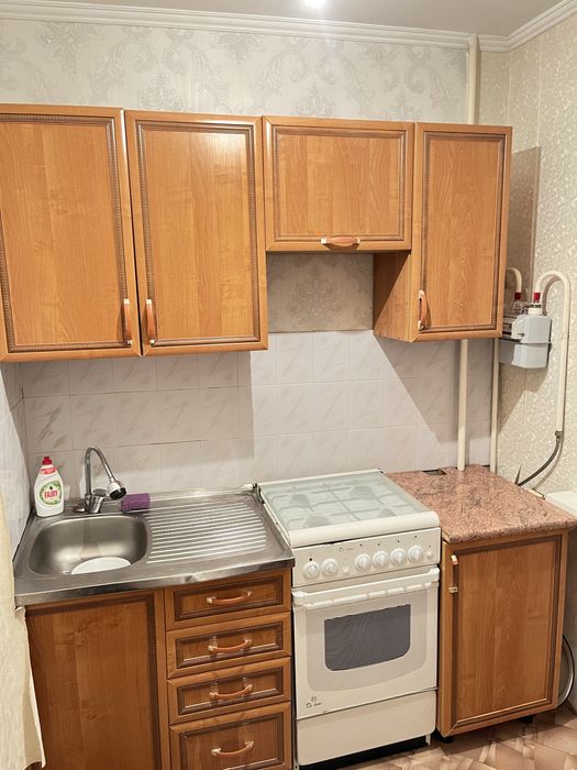 Продам кухонный гарнитур в комплекте со всем