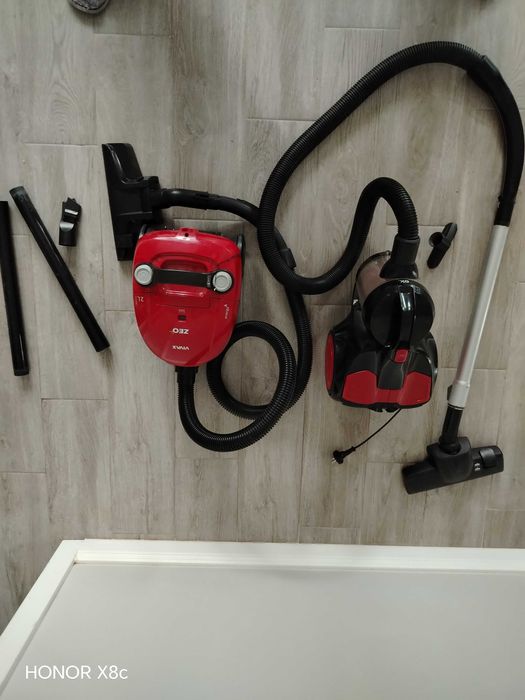 2 Aspiratoare Haley și Vivax