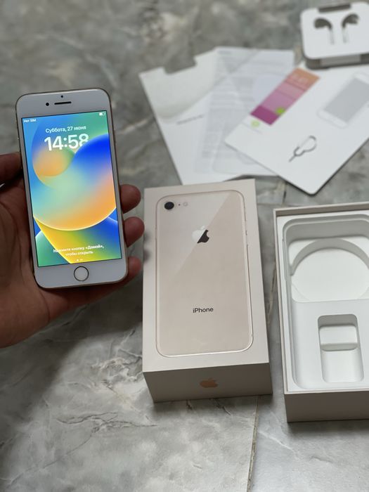 Продам IPHONE 8