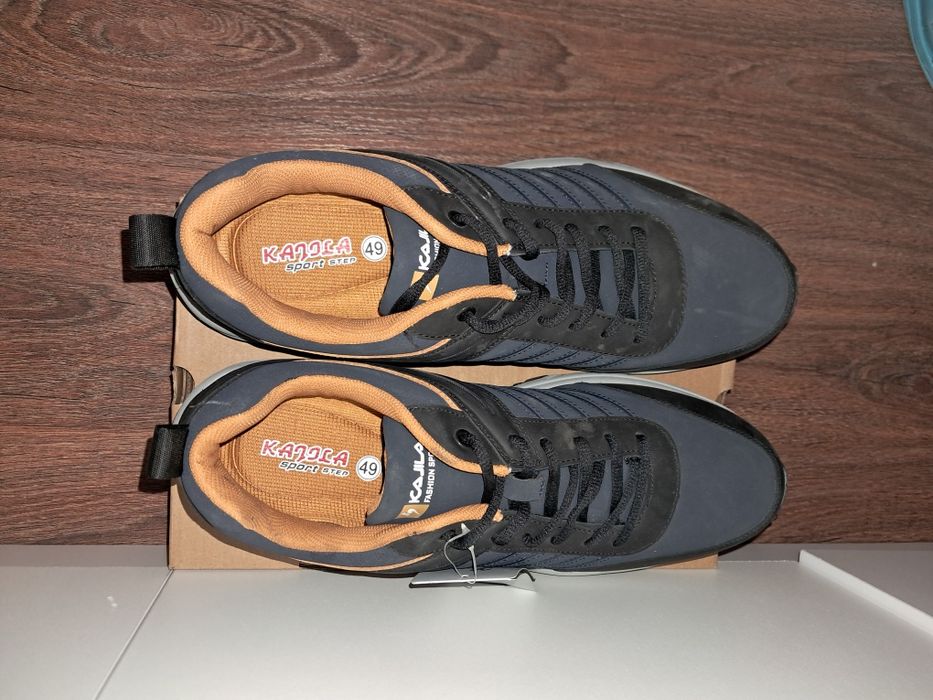 Кроссовки новые Kajila