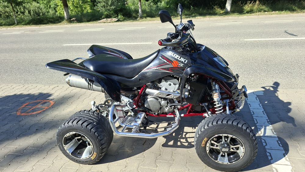 Suzuki  ltz 400.