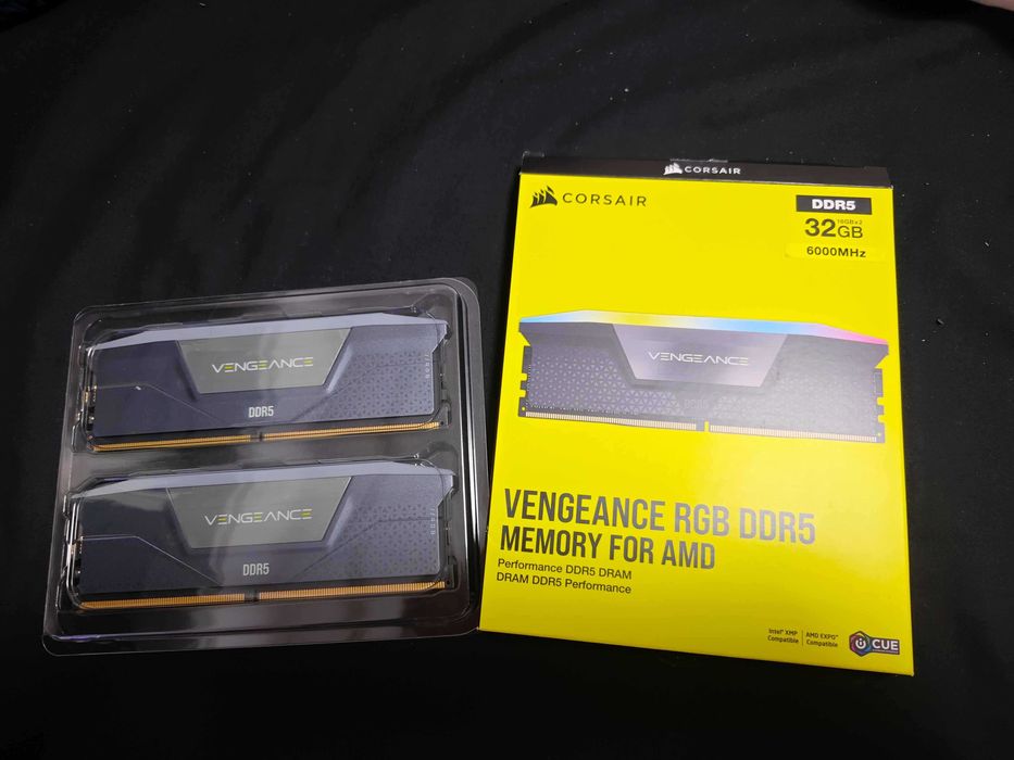 Memorie Corsair Vengeance RGB 32GB DDR5 6000MHz CL30 Dual Channel Kit