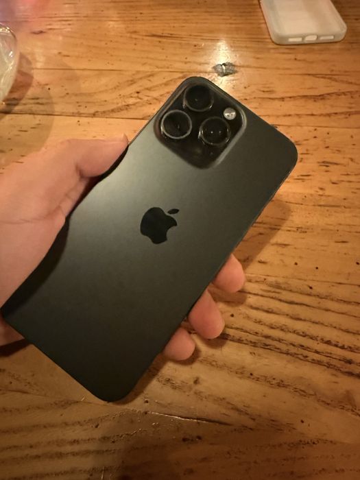 Продам Iphone 15 pro max 256 гб