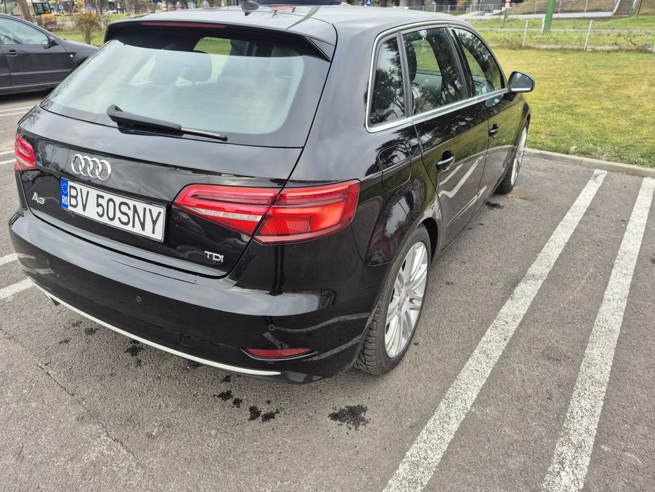 Vând Audi A3 S-line