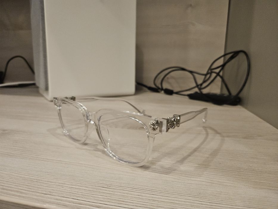 Ochelari chrome hearts lejeri, calitate buna.