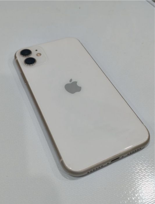 Айфон 11 хорошем состоянии