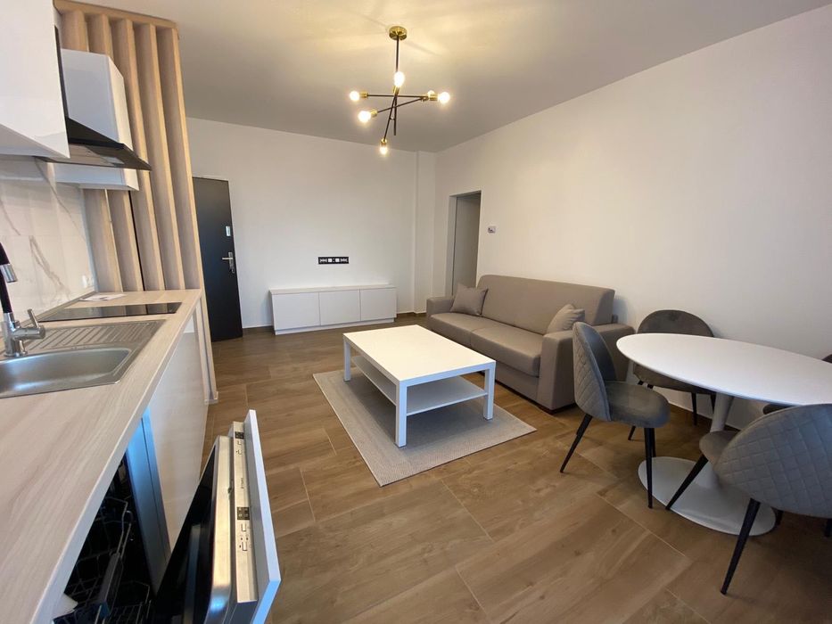 Apartament de închiriat