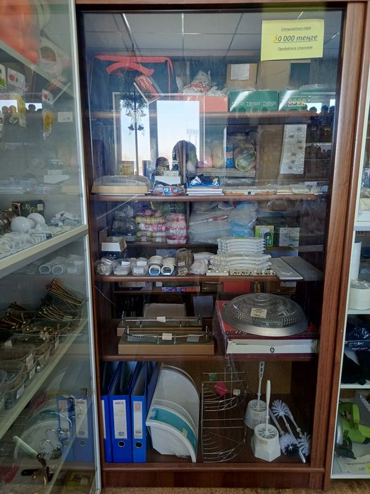 Продаю 2-х ярусный стеллаж.