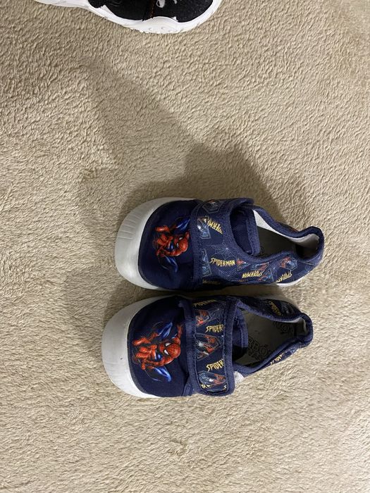 Детски пантофки за момче