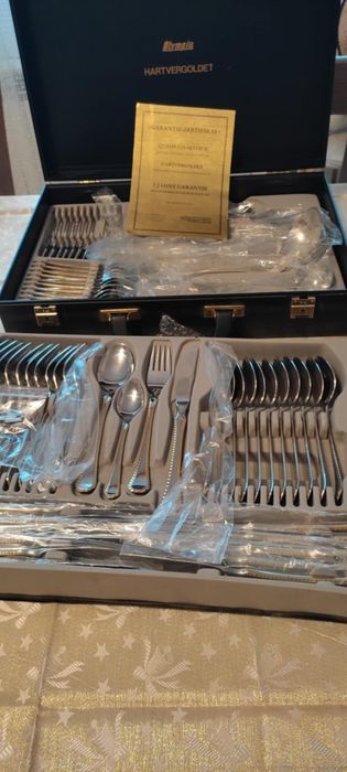 Луксозен комплект прибори * Позлатени* за 12 човека* СОЛИНГЕН , Герман