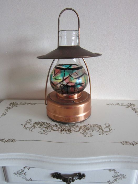 Lampa  cu baterii by ROSE Hong Kong  British C.C