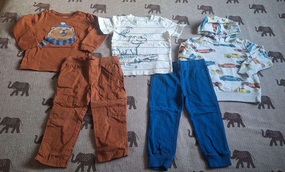 Лот на "Carter's" за момче- размер 2-3 год.