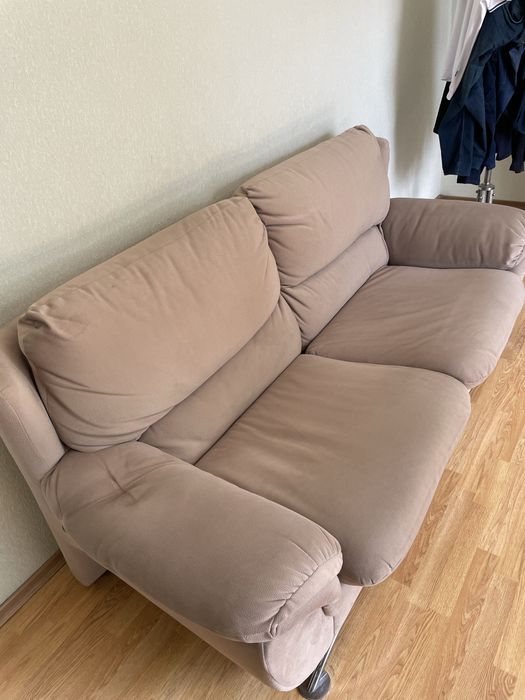 Диван тройка.