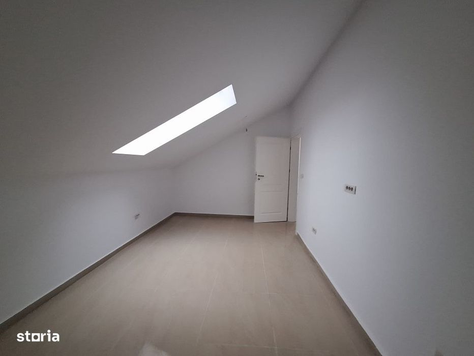 Apartament cu 3 camere- 71 mp utili-bucatarie inchisa- Pozitie excelen