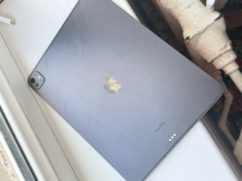 iPad13pro m4 256 space grey