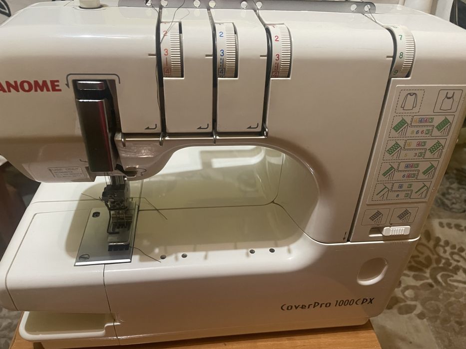 Продам швейную машину janome coveh pro --- 1000.