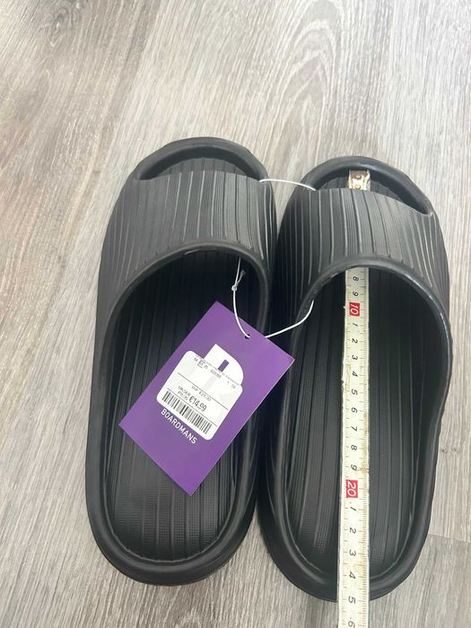 Дамски чехли слайд