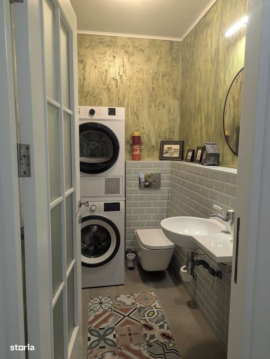 VILĂ 5 CAMERE |  RESIDENCE | STRĂULEȘTI / Sisesti, curte proprie/paza