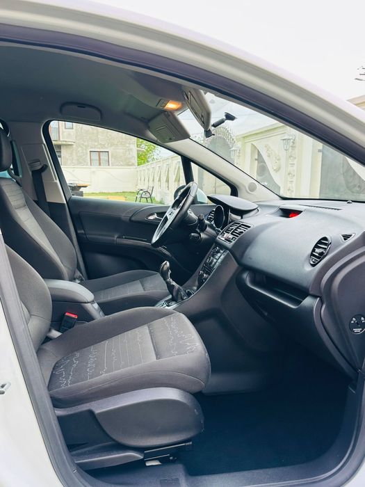 Vând Opel Meriva 2012