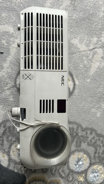 Проектор NEC в отличном состоянии