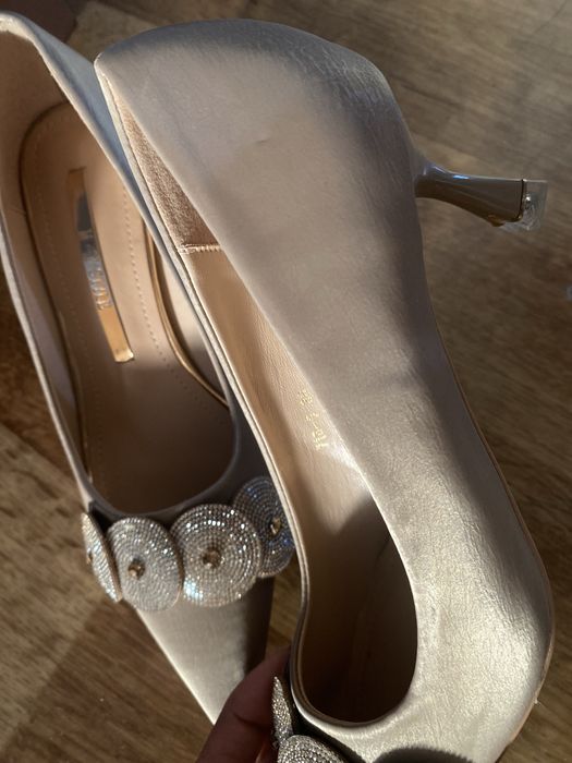 Туфли 35/36рр подойдет