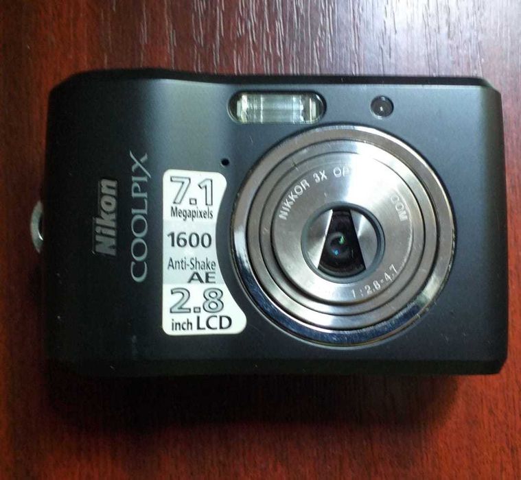 Aparate foto Canon PowerShot A75 și Nikon Coolpix L16 pentru piese