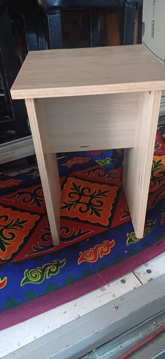 Табуретки деревянные