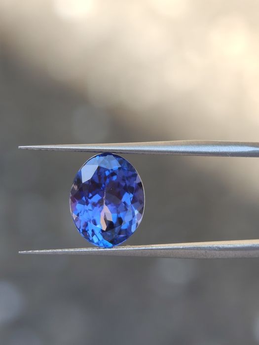 Танзанит 3.62ct чист на лупа с швейцарски сертификат