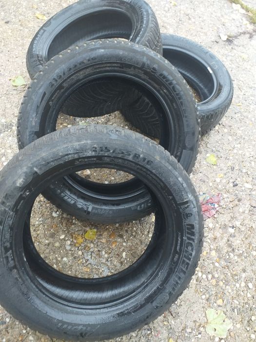 Vand cauciucuri second hand 215/55/r16
