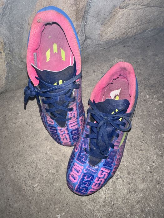 Бутонки на Adidas - модел Messi