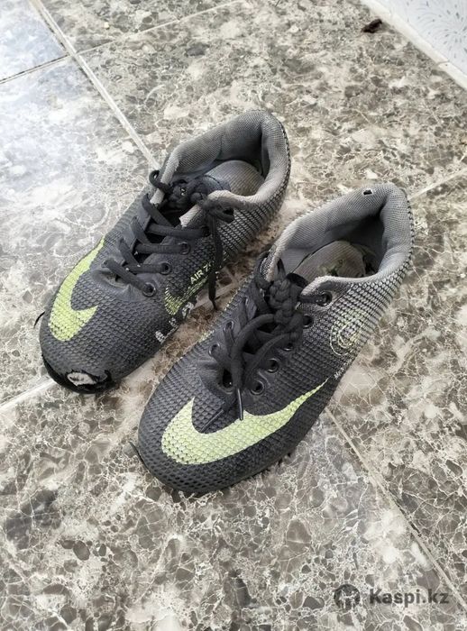 Отдам обувь даром