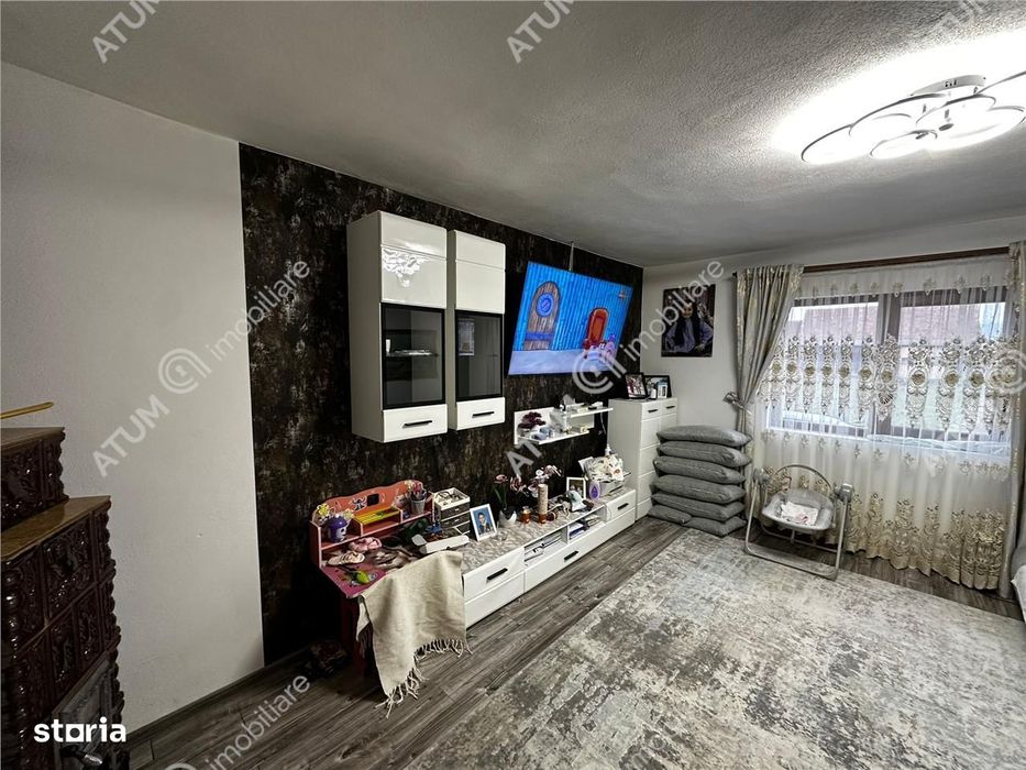 Casa individuala si teren de 863 mp in Cristian zona Primarie