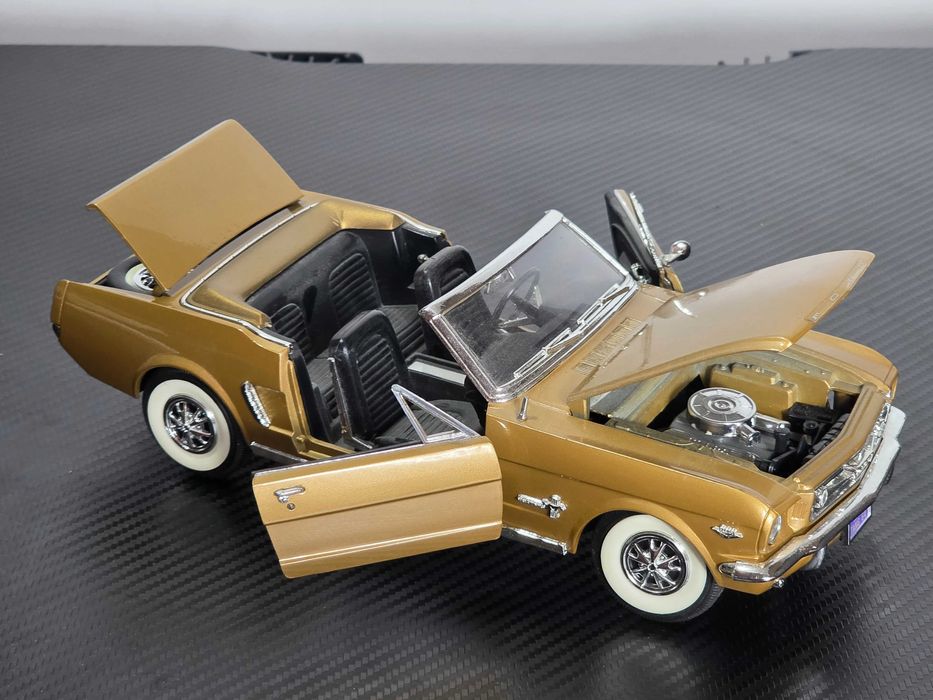 Macheta Auto 1/18 Ford Mustang 1964 1/2 Cabrio